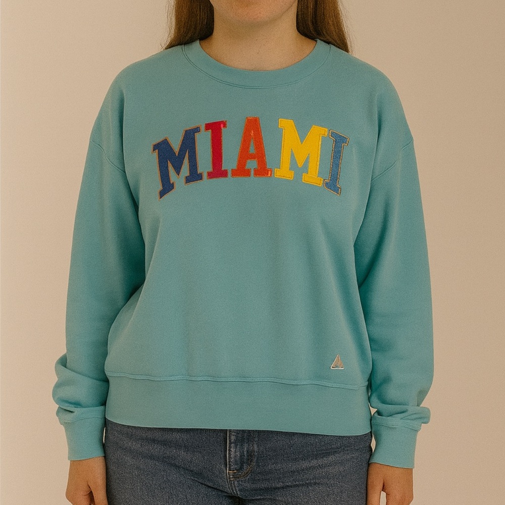 University of Miami Sweatshirt (M) – Oversized + Cute Colors!